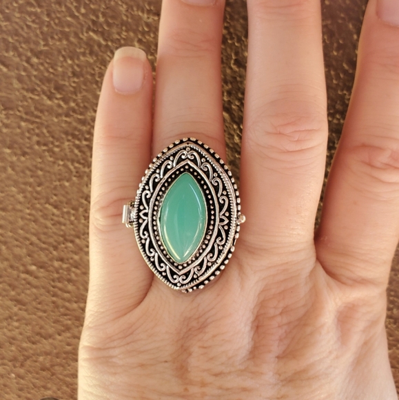New Oversized Chalcedony 925 Silver Poison Ring. - Picture 4 of 11